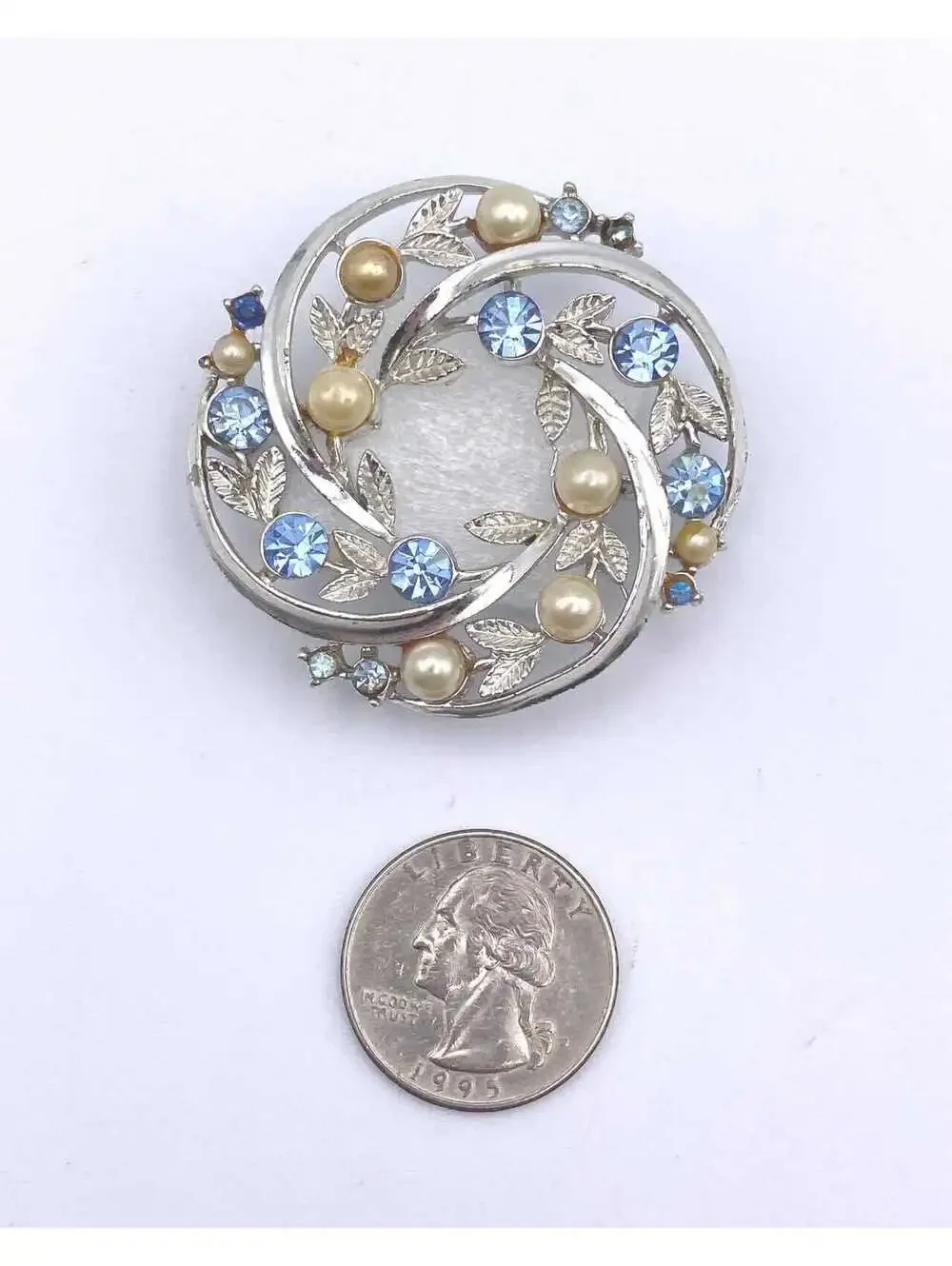 Vintage LISNER Silver Tone, Blue Rhinestones and Faux Pearl Wreath Brooch.